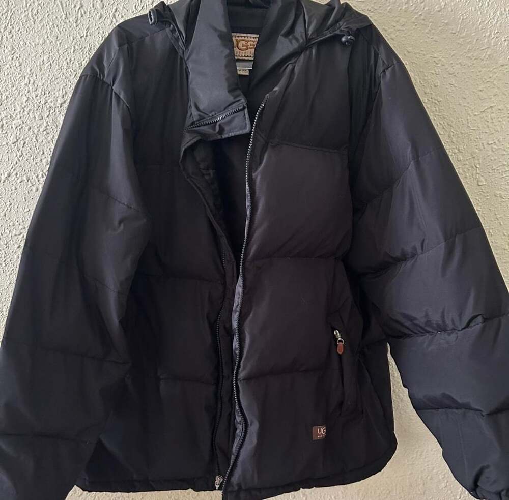 UGG Australia Black Puffer Jacket Size XL/EG